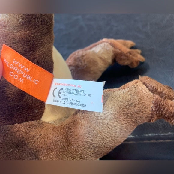 Wild Republic 8” Brown Spinosaurus Plushie w/Fan-Like Spine Back; Ages 3+ - Picture 8 of 9